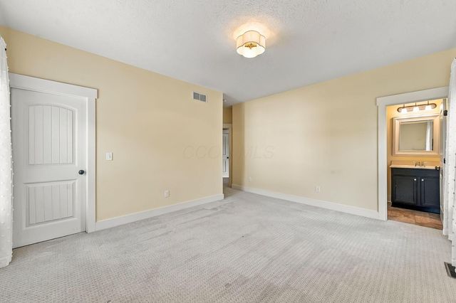 1002 Rambling Brook Way, Delaware, OH 43015