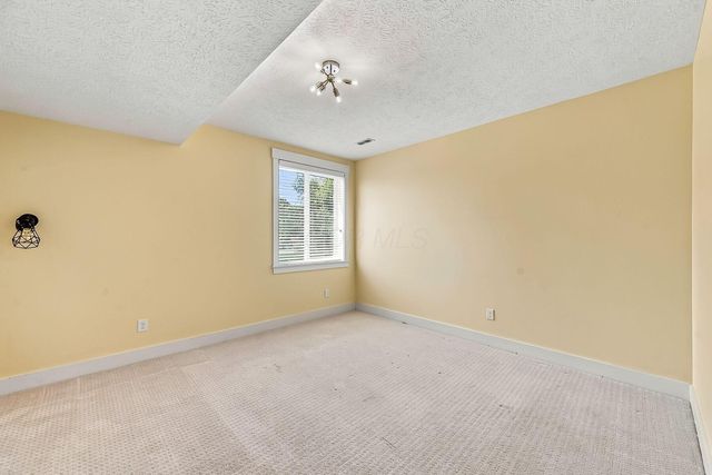 1002 Rambling Brook Way, Delaware, OH 43015