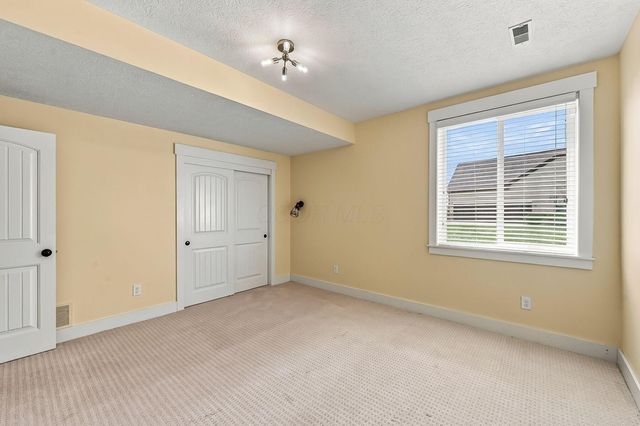 1002 Rambling Brook Way, Delaware, OH 43015
