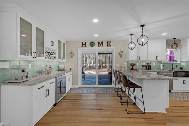 514 River Estates PL, Mathews, VA 23109