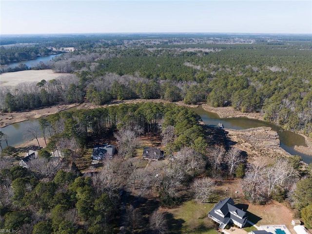 514 River Estates PL, Mathews, VA 23109