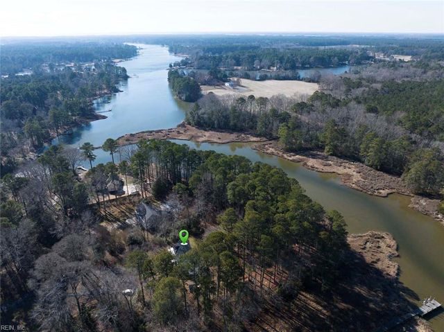 514 River Estates PL, Mathews, VA 23109