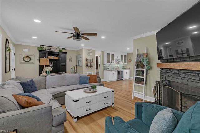 514 River Estates PL, Mathews, VA 23109