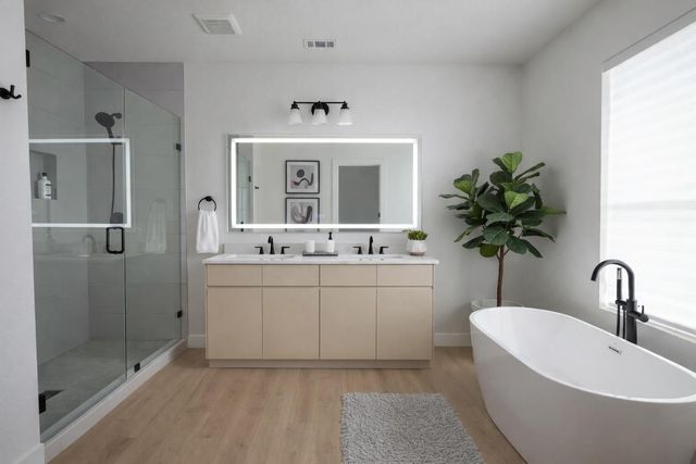 137 E Pauwela LN, Bastrop, TX 78602