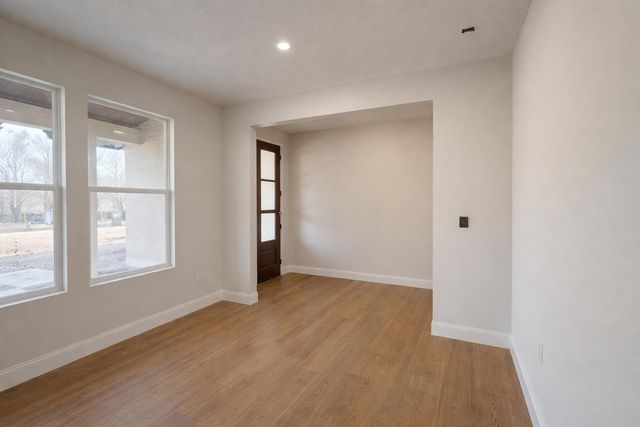 137 E Pauwela LN, Bastrop, TX 78602