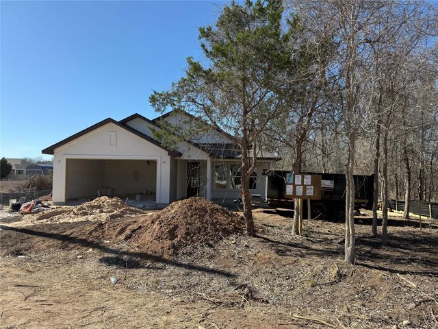 137 E Pauwela LN, Bastrop, TX 78602