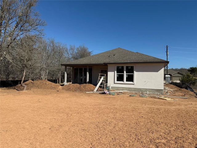 137 E Pauwela LN, Bastrop, TX 78602