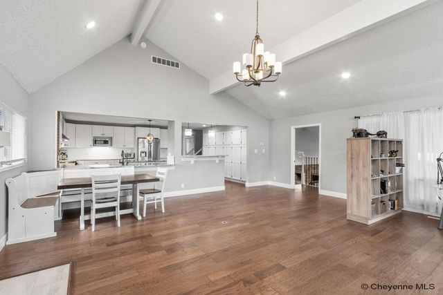 733 DOGWOOD AVE, Cheyenne, WY 82009