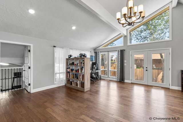 733 DOGWOOD AVE, Cheyenne, WY 82009