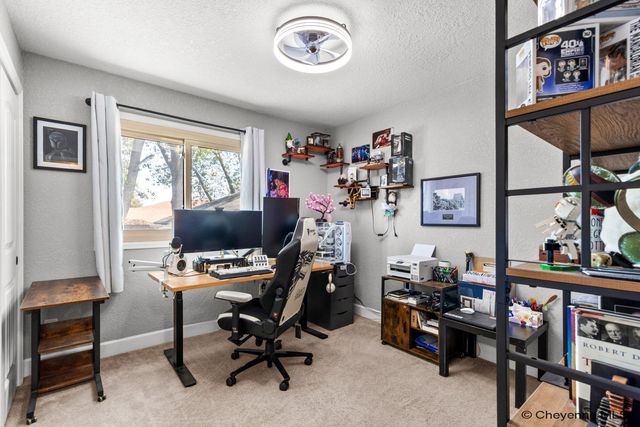 733 DOGWOOD AVE, Cheyenne, WY 82009