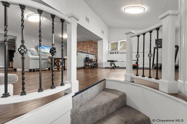 733 DOGWOOD AVE, Cheyenne, WY 82009