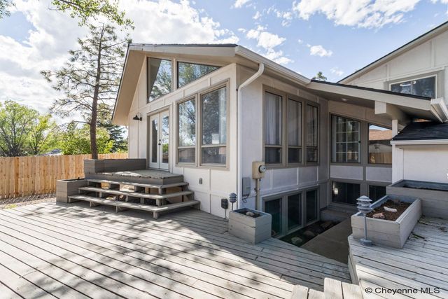 733 DOGWOOD AVE, Cheyenne, WY 82009