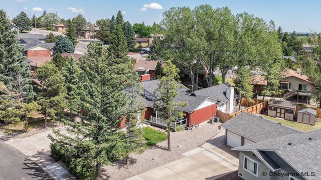 733 DOGWOOD AVE, Cheyenne, WY 82009