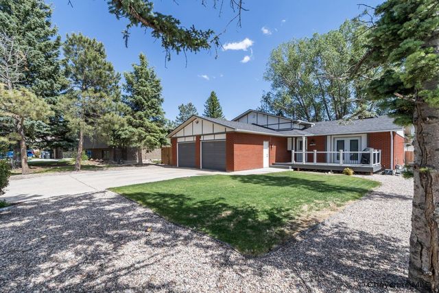 733 DOGWOOD AVE, Cheyenne, WY 82009