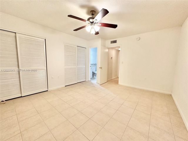 8650 SW 67th Ave 1032, Pinecrest, FL 33143