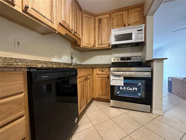 8650 SW 67th Ave 1032, Pinecrest, FL 33143