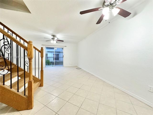 8650 SW 67th Ave 1032, Pinecrest, FL 33143
