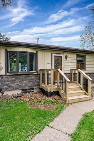 642 8TH Street, Silvis, IL 61282