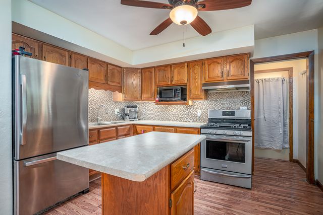 642 8TH Street, Silvis, IL 61282