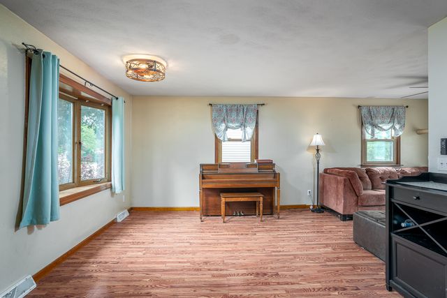 642 8TH Street, Silvis, IL 61282