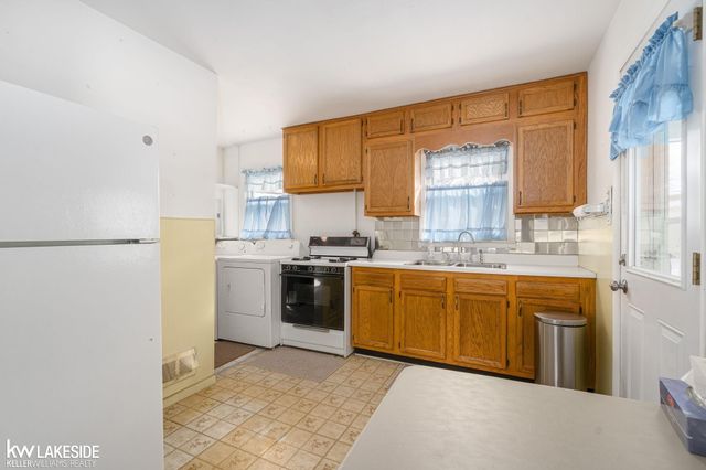 14358 Hendricks Avenue, Warren, MI 48089