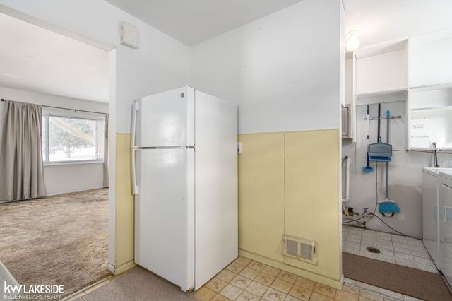 14358 Hendricks Avenue, Warren, MI 48089