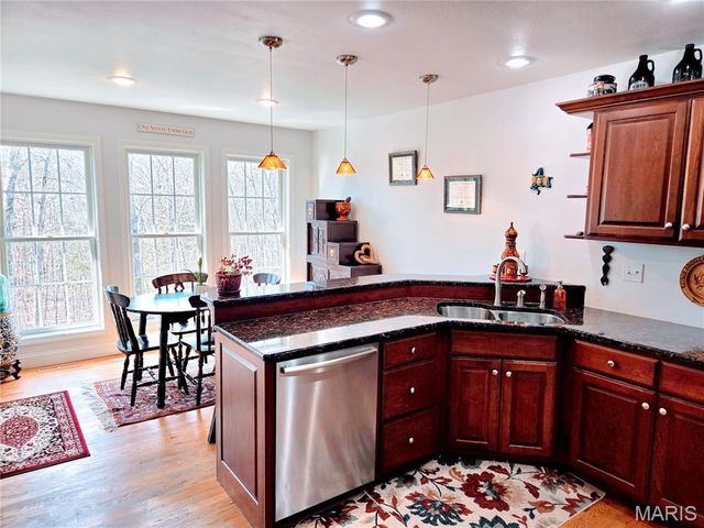 10535 Limestone Lane, Rolla, MO 65401