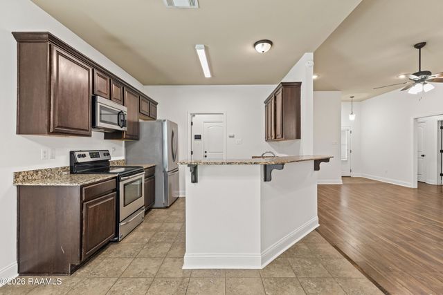 507 Flanders Ridge Drive, Youngsville, LA 70592