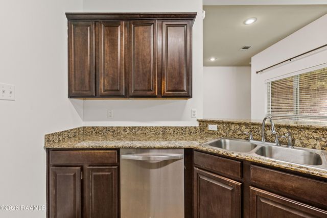 507 Flanders Ridge Drive, Youngsville, LA 70592