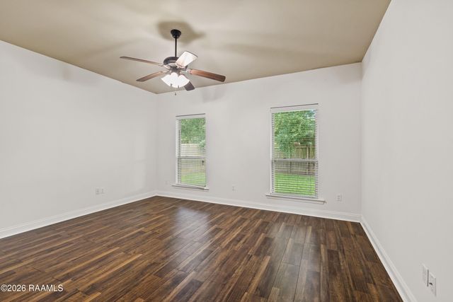 507 Flanders Ridge Drive, Youngsville, LA 70592