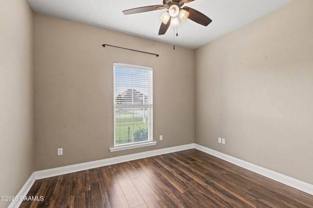 507 Flanders Ridge Drive, Youngsville, LA 70592