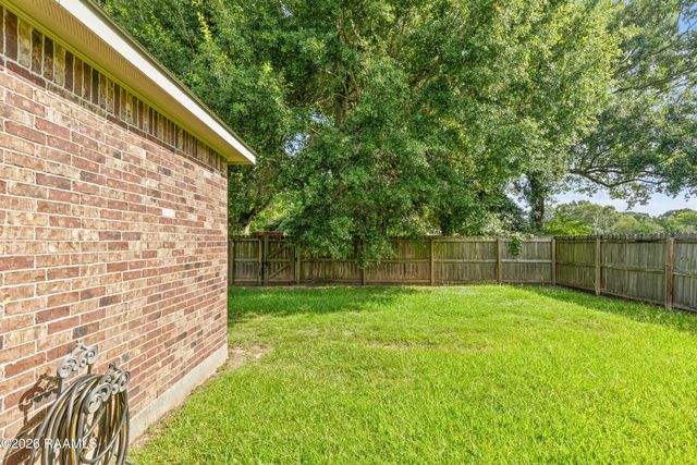 507 Flanders Ridge Drive, Youngsville, LA 70592