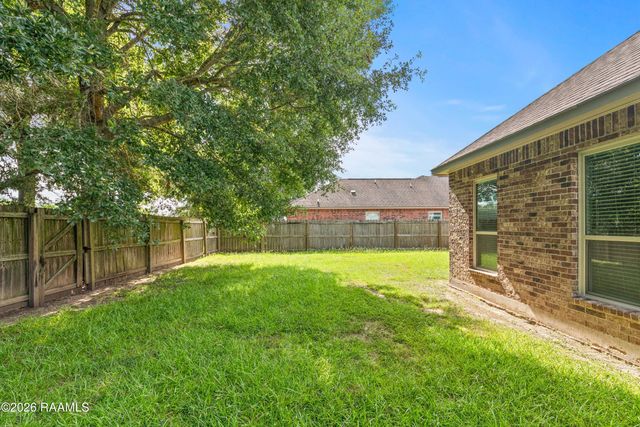 507 Flanders Ridge Drive, Youngsville, LA 70592
