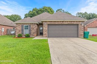 507 Flanders Ridge Drive, Youngsville, LA 70592