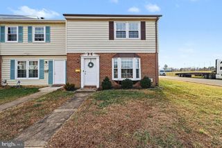 300 CLAY ST, Fredericksburg, VA 22408