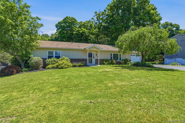21 Maine Drive, Newburgh, NY 12550