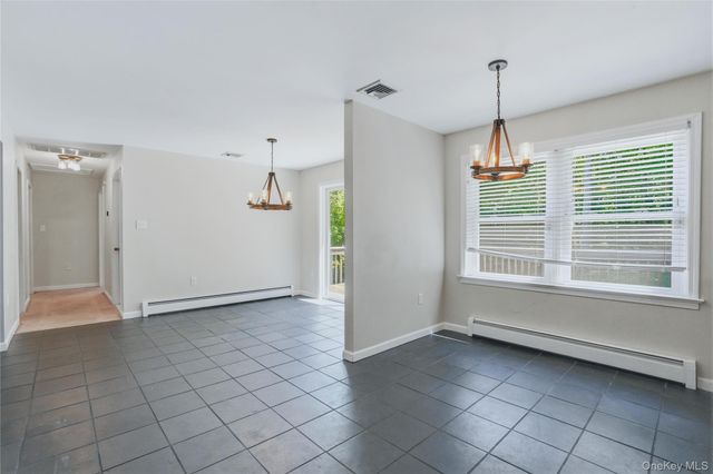 21 Maine Drive, Newburgh, NY 12550