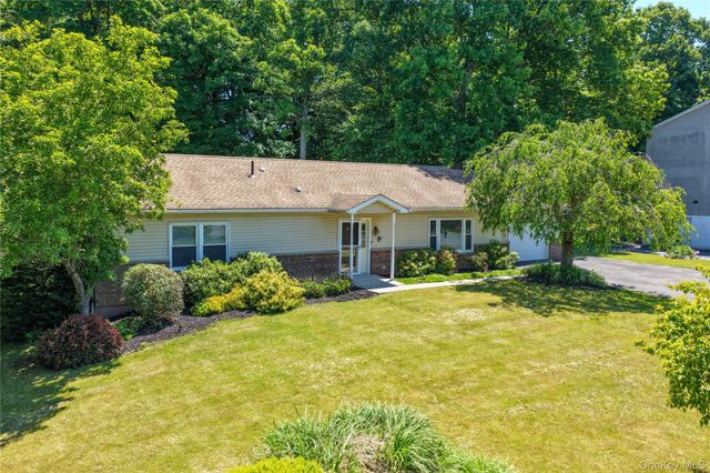 21 Maine Drive, Newburgh, NY 12550