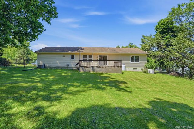 21 Maine Drive, Newburgh, NY 12550