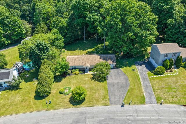 21 Maine Drive, Newburgh, NY 12550