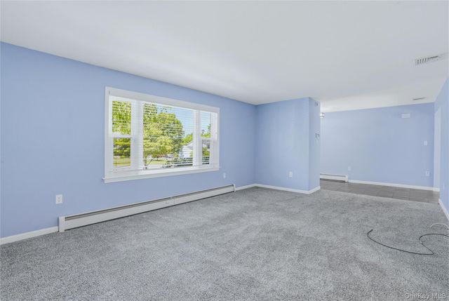 21 Maine Drive, Newburgh, NY 12550