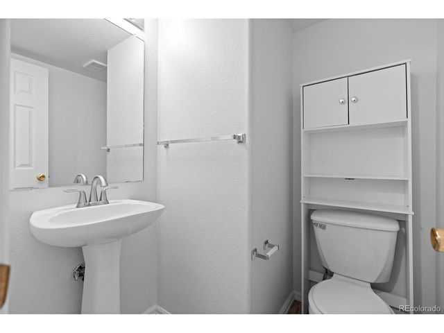 1386 S Danube Ct 104, Aurora, CO 80017