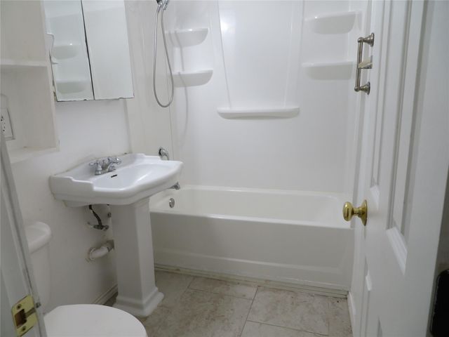 3135 Golfcrest Boulevard, Houston, TX 77087