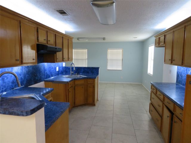 3135 Golfcrest Boulevard, Houston, TX 77087