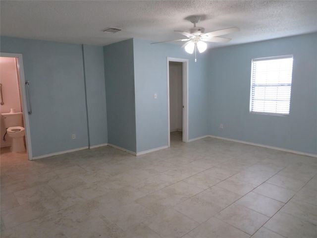 3135 Golfcrest Boulevard, Houston, TX 77087