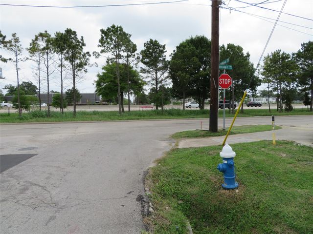 3135 Golfcrest Boulevard, Houston, TX 77087