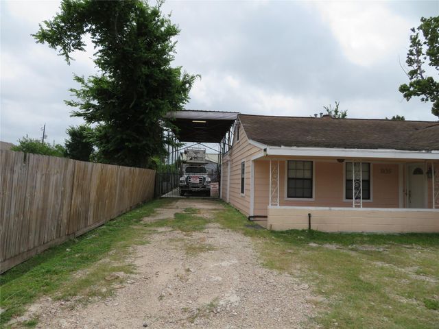 3135 Golfcrest Boulevard, Houston, TX 77087