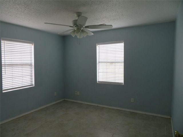 3135 Golfcrest Boulevard, Houston, TX 77087