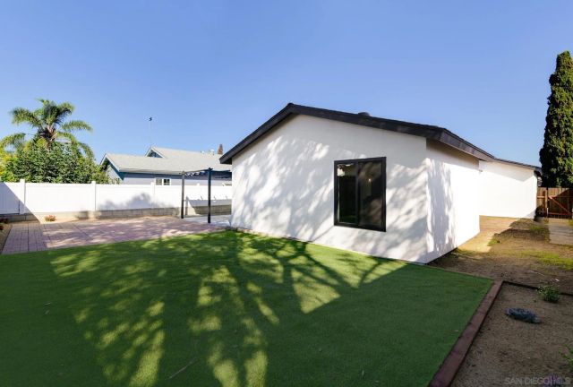 8667 Cetus Rd, San Diego, CA 92126