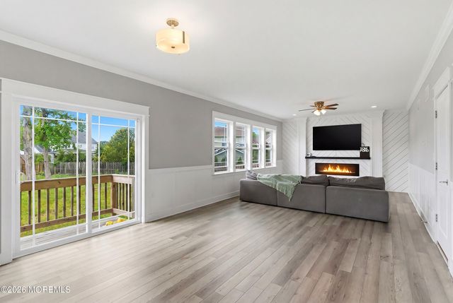 681 Lake Barnegat Drive N, Lanoka Harbor, NJ 08734